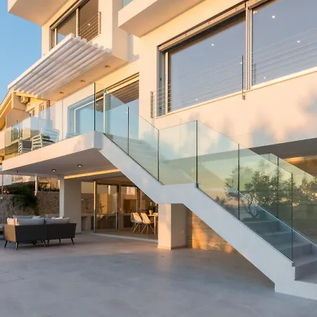 Luxurious In With Fenced Garden Villa Kozino