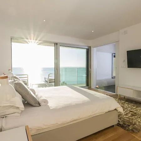 Villa Luxurious In With Fenced Garden *