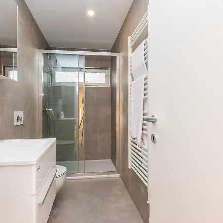 Luxurious In With Fenced Garden Villa