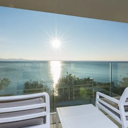 Villa Luxurious In With Fenced Garden *